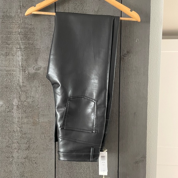 Aritzia- Wilfred Melina Black Leather Pants NWT Size 6 - Picture 2 of 4